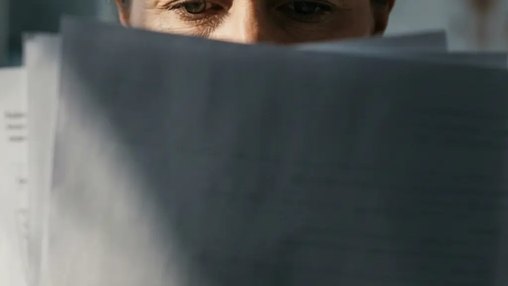 Analyse symbolique des détails cachés dans un devis médical